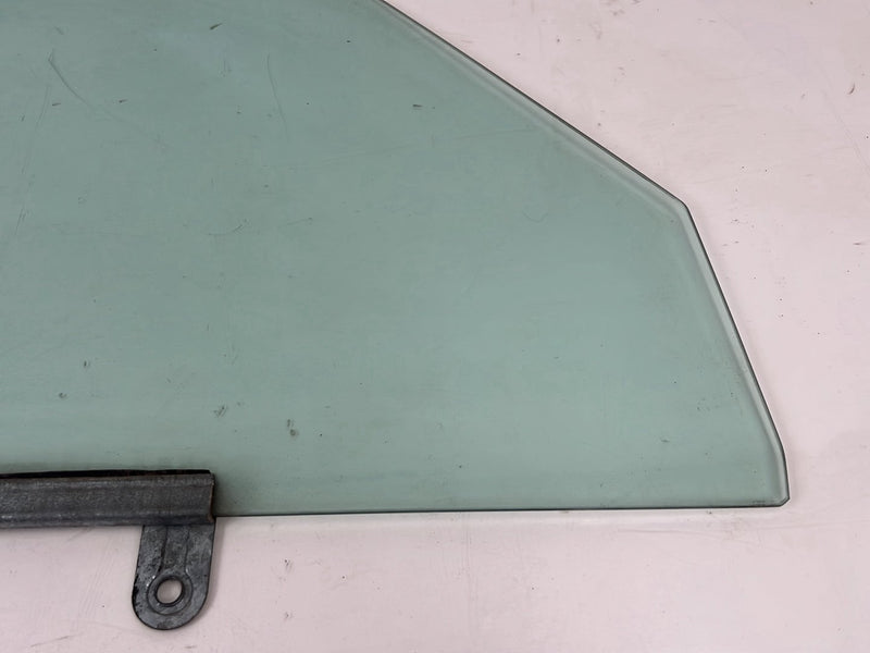 1986-1993 Volvo 240 244 Front Passenger Right Window Glass 43R-001105 OEM #5581EM