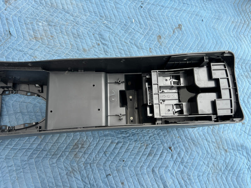 2008-2010 Nissan Rogue Center Console Armrest Cupholder Assembly OEM #2112CN