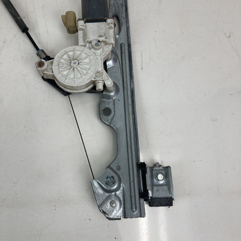 2014-2020 Chevrolet Silverado 1500 Front Right Window Regulator OEM #5575M