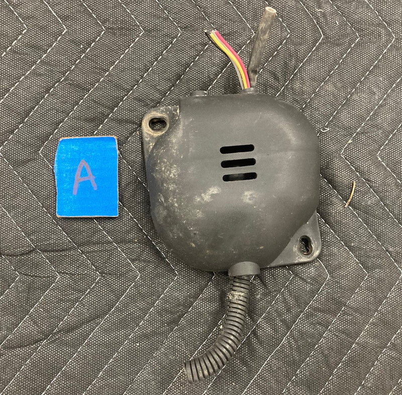 1999-2005 Volkswagen VW Jetta MK4 O2 Sensor Plug Guard Panel Cover OEM #2375M