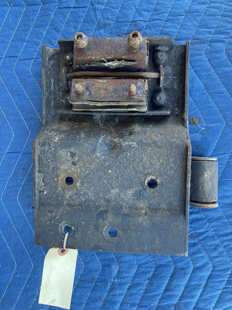 1997-2002 Jeep Wrangler TJ Manual Trans Transfer Case Bracket Mount OEM #3283M