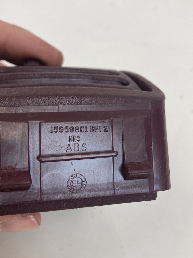 1995 Chevrolet Silverado GMT800 - Dash Vent PN: 15959801