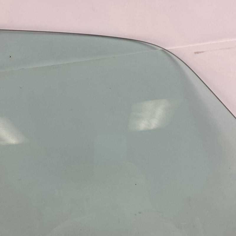 1975-1980 Volvo 244 Front Right RH Window Glass 77202001 OEM #4897M