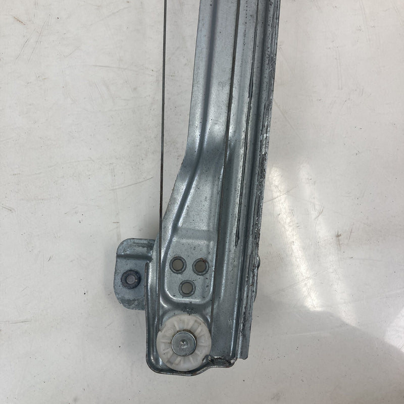 2014-2018 Chevy Silverado 1500Rear Right Window Regulator 013822697 OEM #5584M