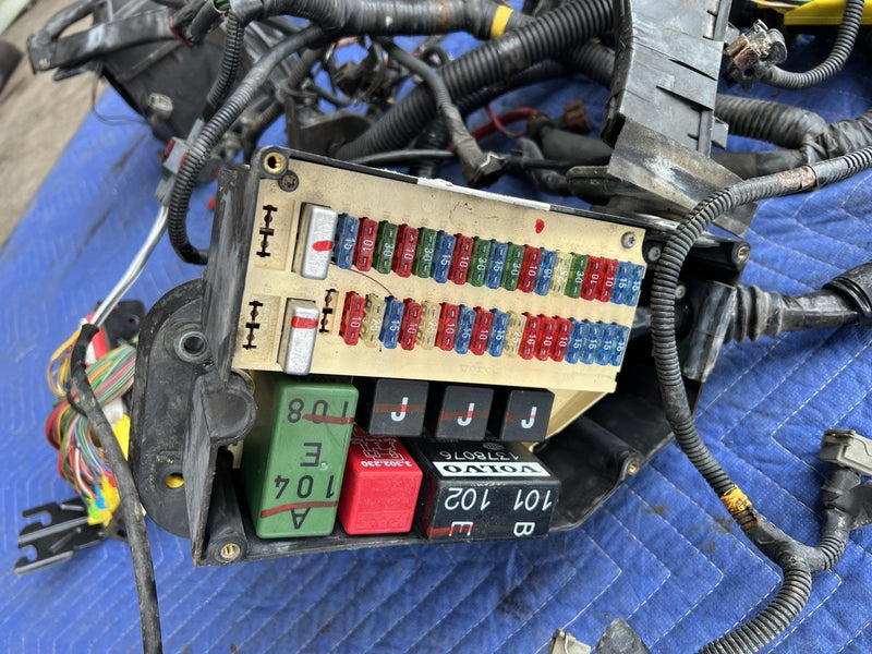 1993-1997 Volvo 850 850R Engine Bay Cowl & Fuse Box Wiring Harness OEM #4425E