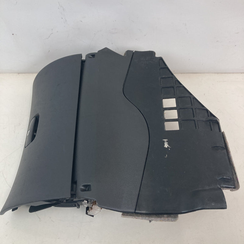 2001-2005 Volkswagen Passat Glove Box Assembly Black OEM #5557M