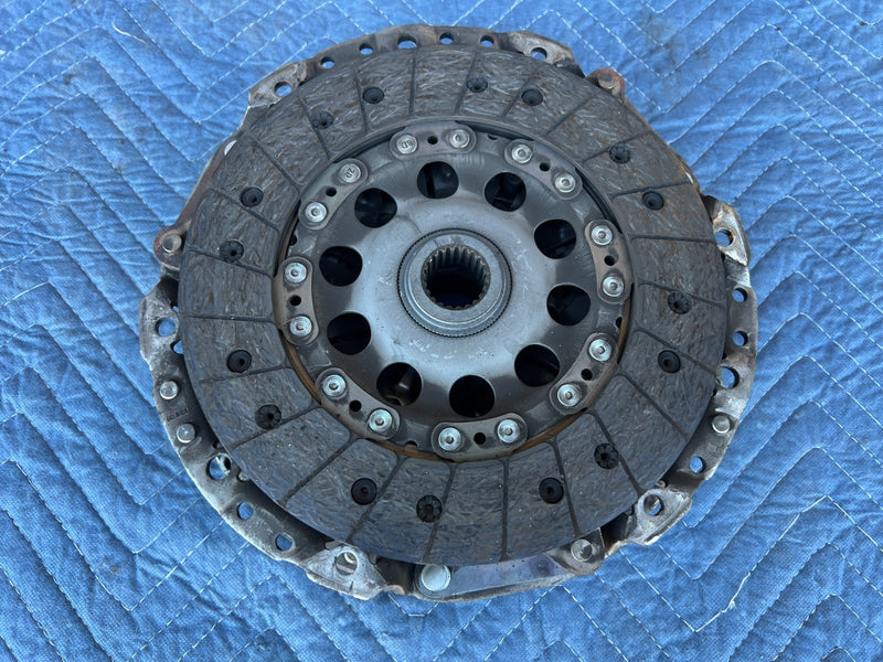 2000-2005 BMW 330xi 325xi E46 Flywheel & Clutch Assembly Manual Trans OE #4839EM