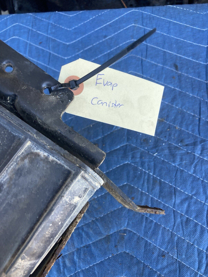 1997-2002 Jeep Wrangler TJ Evap Canister Can Tank Vapor Carbon OEM #3284M
