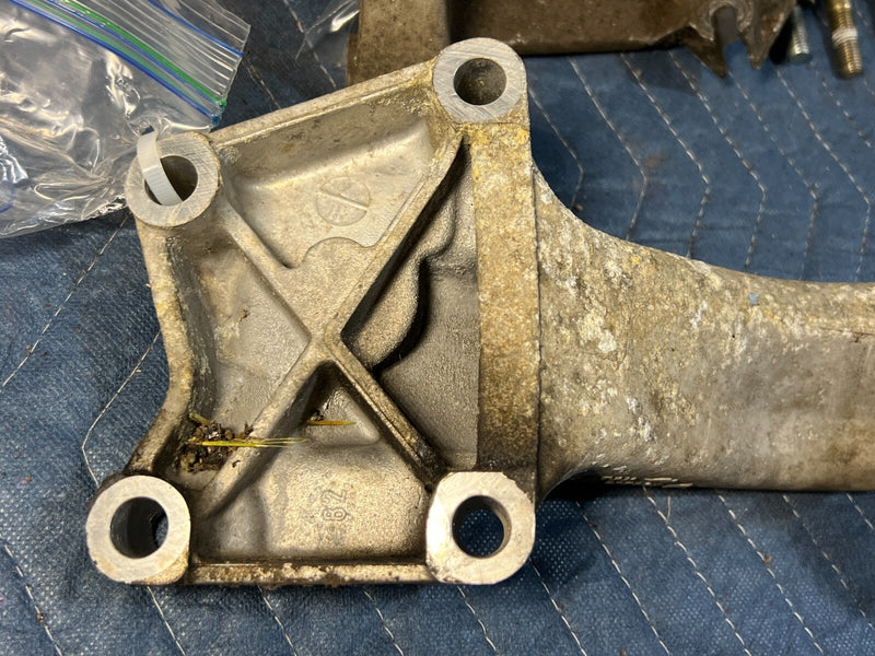 1983-1985 Porsche 944 Right & Left Motor Mount Frame Bracket Support OEM #2516EM