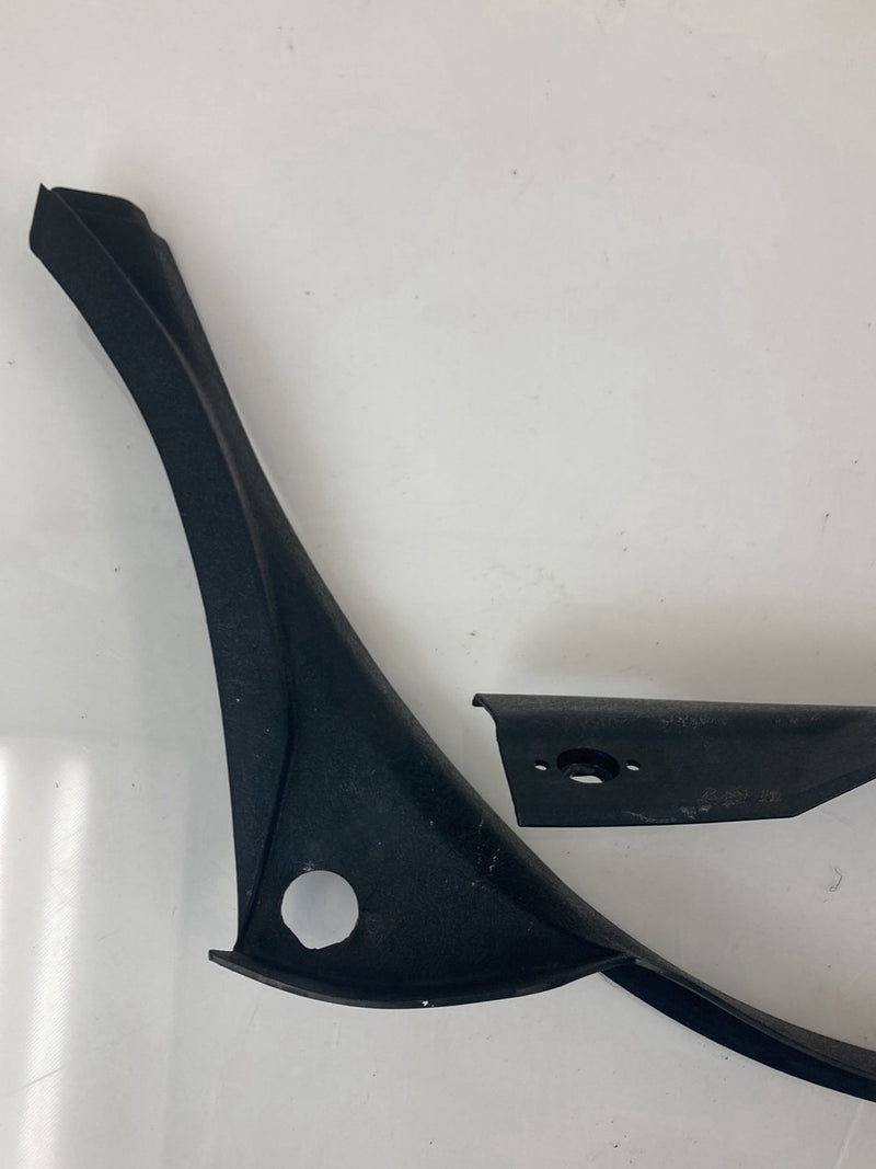 1992 Volvo 940 944 - Door Sill Rear PN: 1349038 1349039