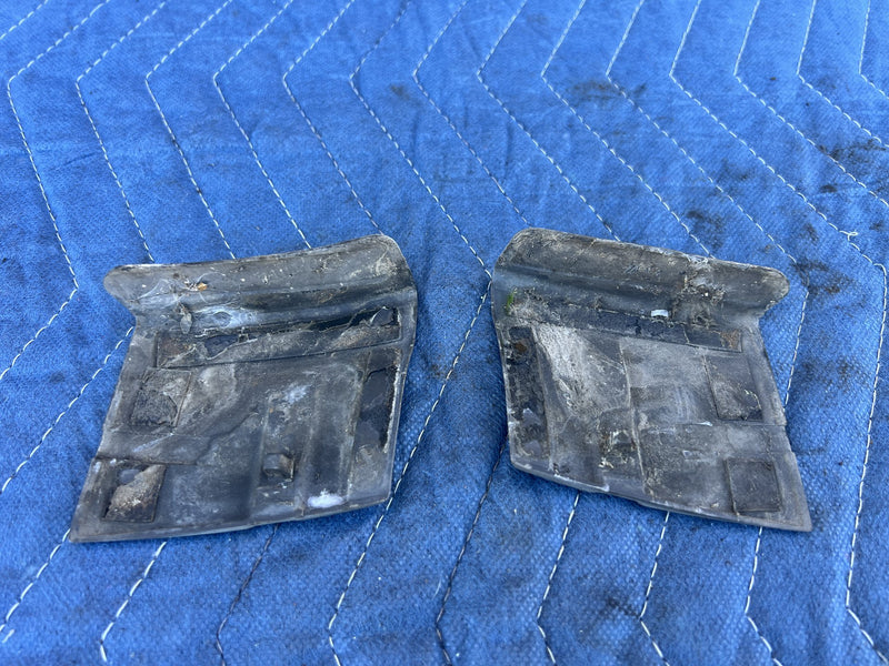 1988 Volvo 240 245 - Wheel Well Arch Trim