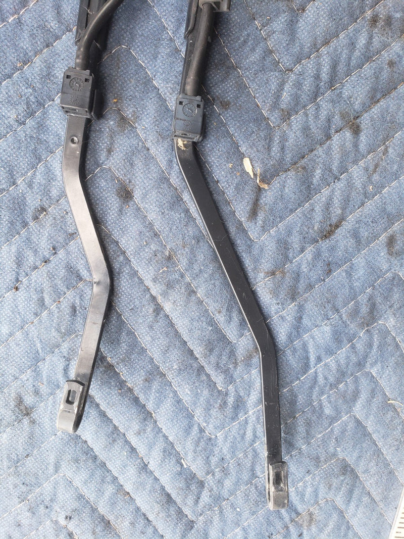 2000-2005 Chevy Impala Right & Left Windshield Wiper Arm Pair OEM #1930CN