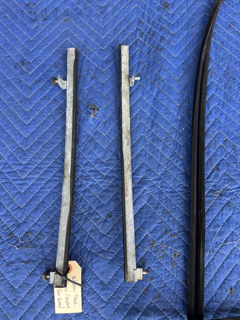 1989-1995 Volvo 740 940 Sedan Front Rear RH LH Window Track Guide Set OE #3860EM