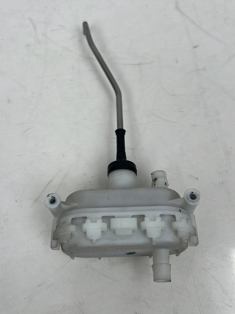 1996-2003 Audi S8 D2 A8 Gas Fuel Door Lock Actuator 4D0862153 #6552EM