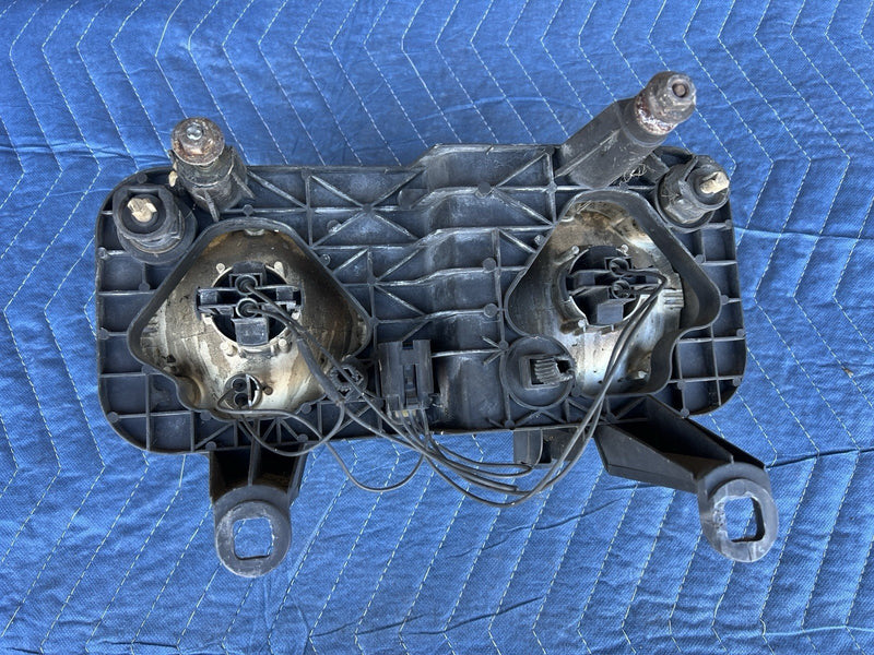 1998-2003 Jaguar XJR XJ8 Passenger Right Halogen Headlight Assembly OEM #4615E