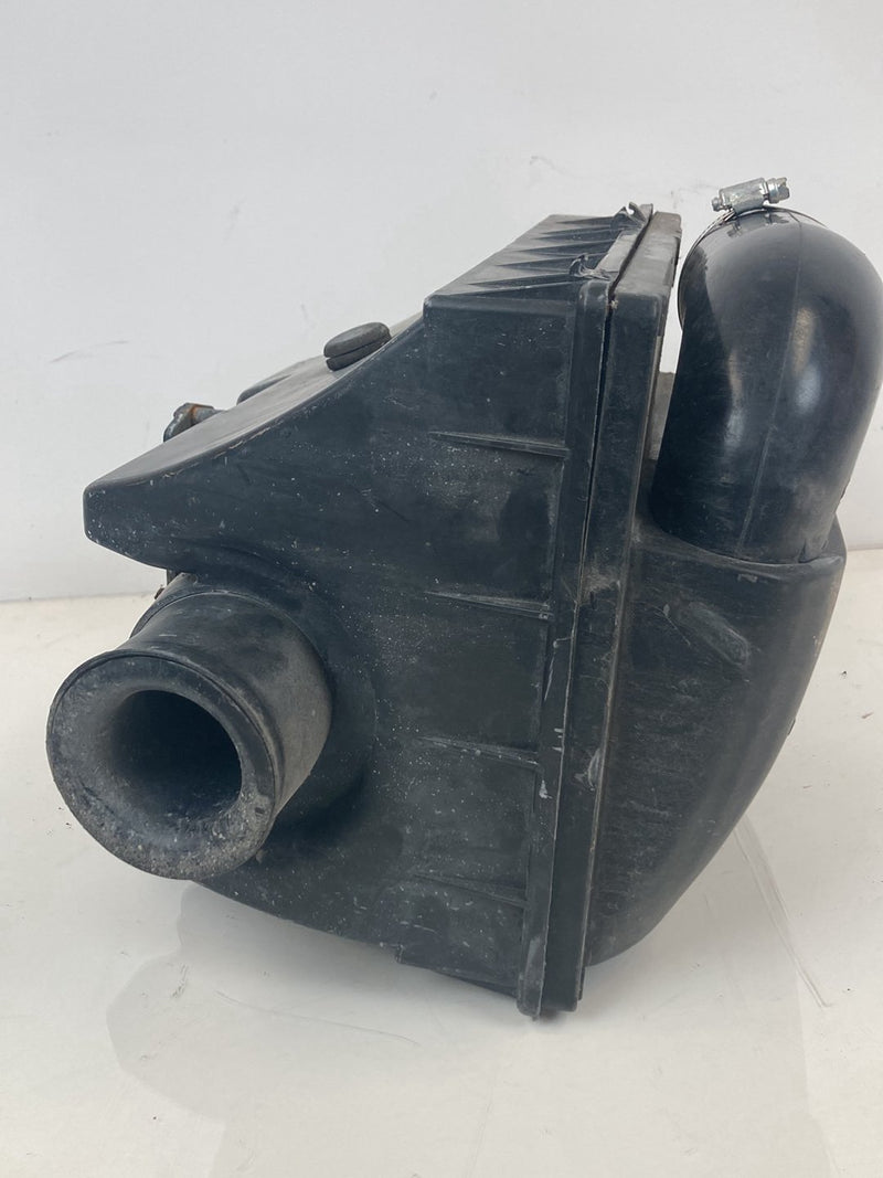 1992 Volvo 940 944 - Air Filter Box PN: 3531829