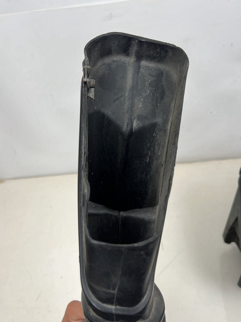 2004-2007 Volvo S60R V70R Air Filter Cleaner Housing Box w/ MAF Sensor OEM #5738EM