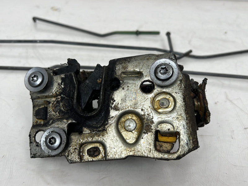 1995-1998 Chevrolet GMC C/K Passenger Right Door Lock Latch Actuator OEM