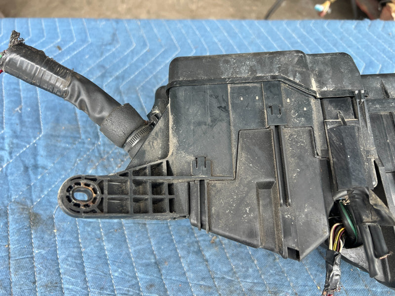 2002-2006 Toyota Camry Engine Fuse Relay Junction Module Box Assembly OEM #128DU