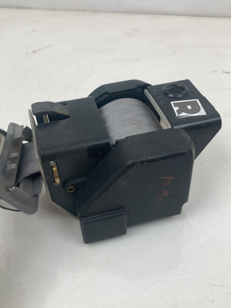 1996 Chevrolet Silverado GMT800 - Seat Belt Rear Right PN: 15728034 9022