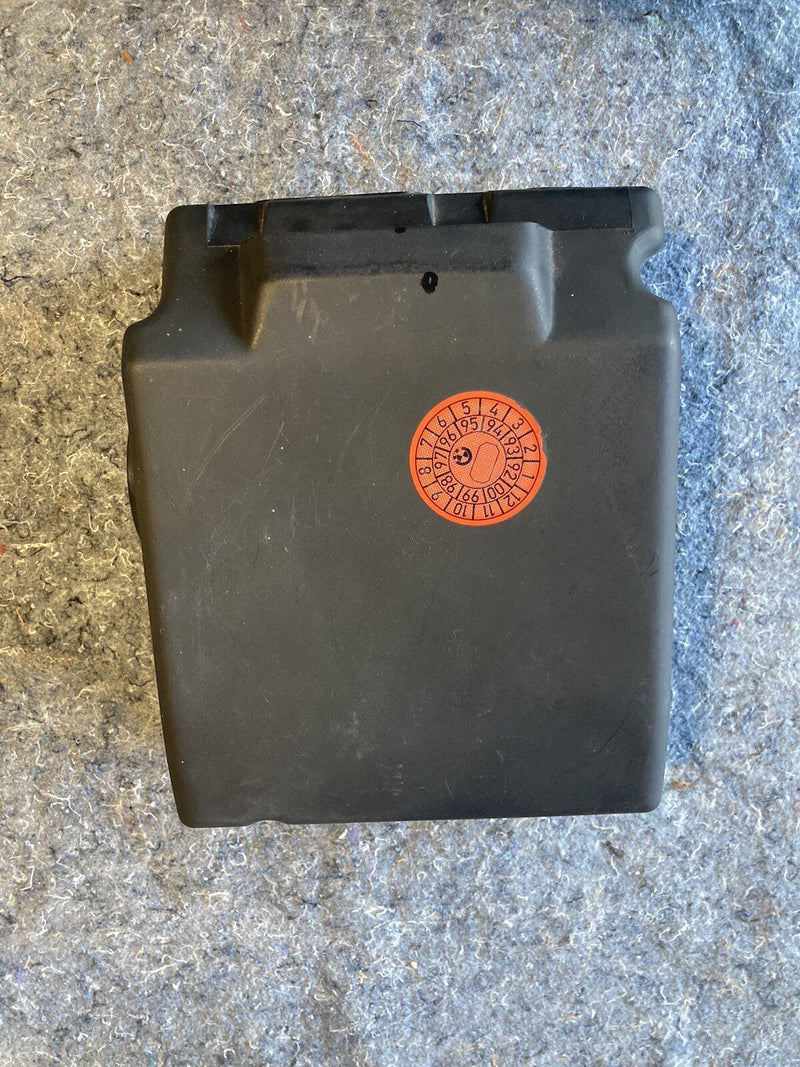 1986-1994 BMW 7 Series E32 ECU Cover Computer Panel 1747122 ï¿¼ OEM #1065M