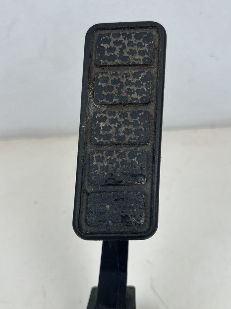 1990-1992 Volvo 740 745 940 Accelerator Throttle Gas Pedal Lever OEM #5873EM
