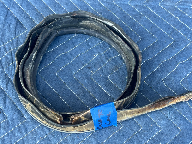 1967-1974 Volvo 140 142 144 145 Windshield Cowl Weatherstripping Seal OE #4912EM
