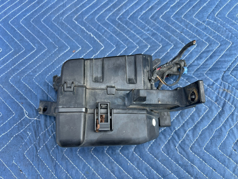 2010-2013 Suzuki SX4 Hatchback Engine Bay Main Fuse Box Panel OEM #1304CN
