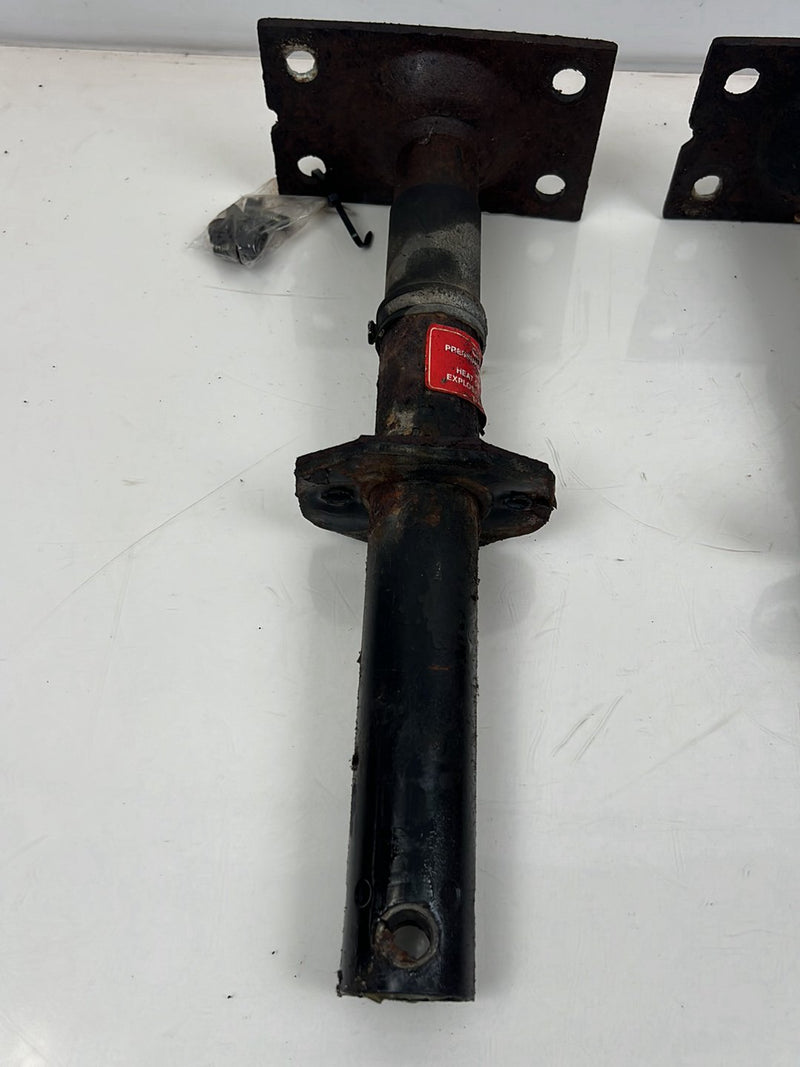 1975-1980 Volvo 244 240 Right & Left Rear Bumper Shock Pair OEM #5336EM