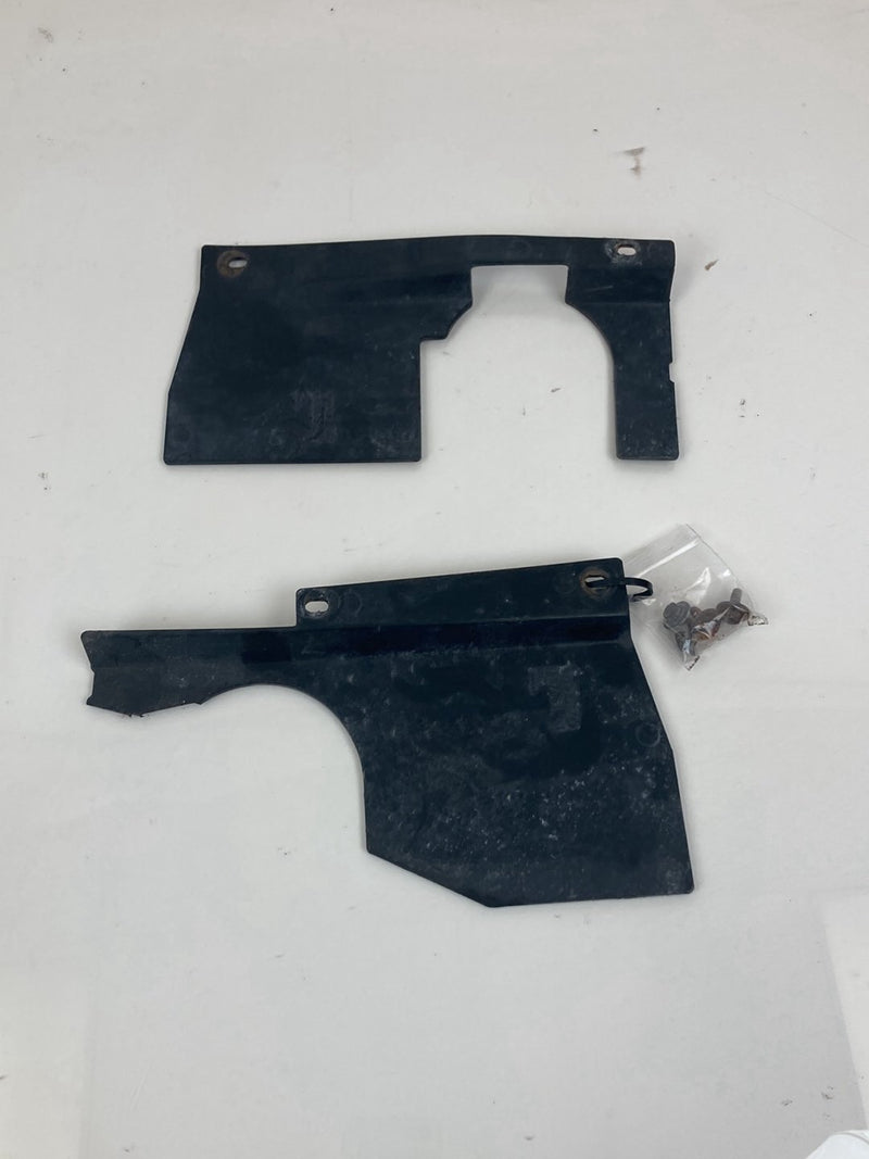 1992 Volvo 940 944 - Radiator Air Dam PN: 1328952 3507061