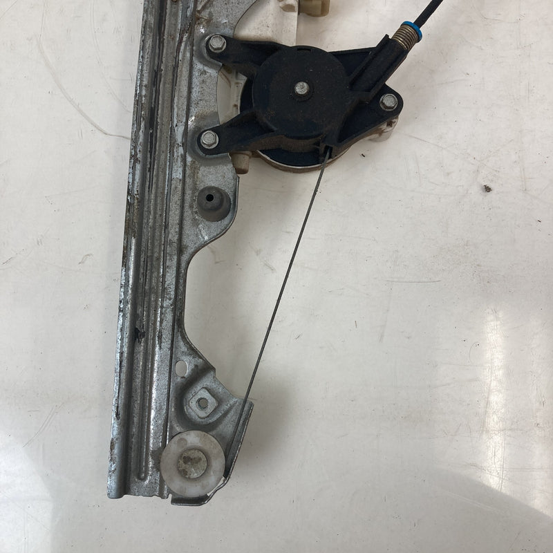 2014-2020 Chevrolet Silverado 1500 Front Right Window Regulator OEM #5580M