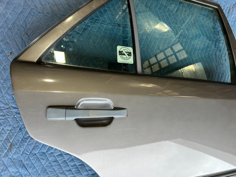 1986-1995 Mercedes 300D W124 Gray Rear Passenger Right Door Assembly OEM #2587EM