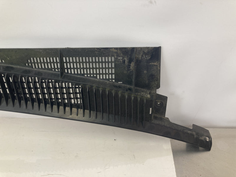 1995-1998 Chevrolet Silverado 2500 GMT400 Cowl Panel 15969625 OEM