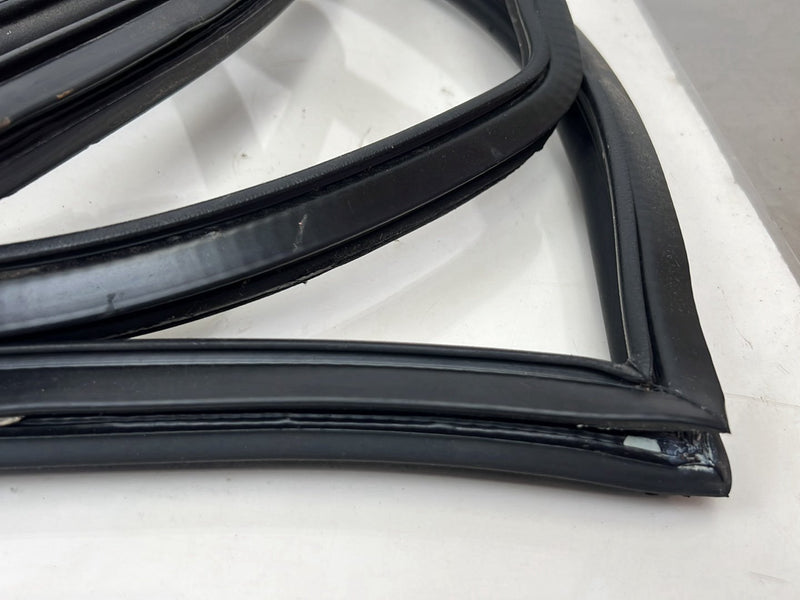 1990-1992 Volvo 740 745 940 Wagon Door Seal Gasket Weatherstripping Set OEM #5887EM
