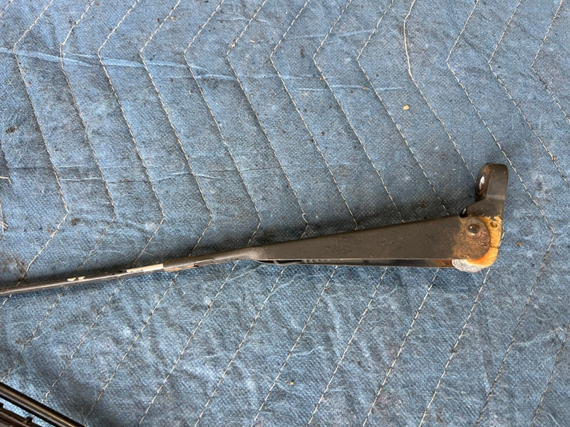 1985-1988 Suzuki Samurai SJ413 Wiper Arm OEM