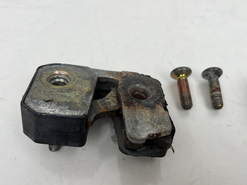 1990-1992 Volvo 740 745 940 Wagon Door Latch Catch Assembly Set of 4 OEM #5969EM