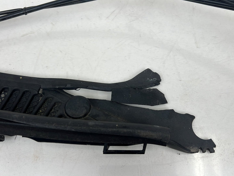 1996-2003 Audi S8 D2 A8 Heated Windshield Washer Nozzle & Harness OEM #6560EM