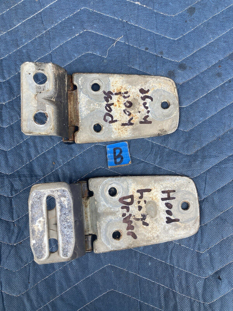 1997-2002 Jeep Wrangler TJ Left Right Hood Hinges Set Hinge OEM #3264M