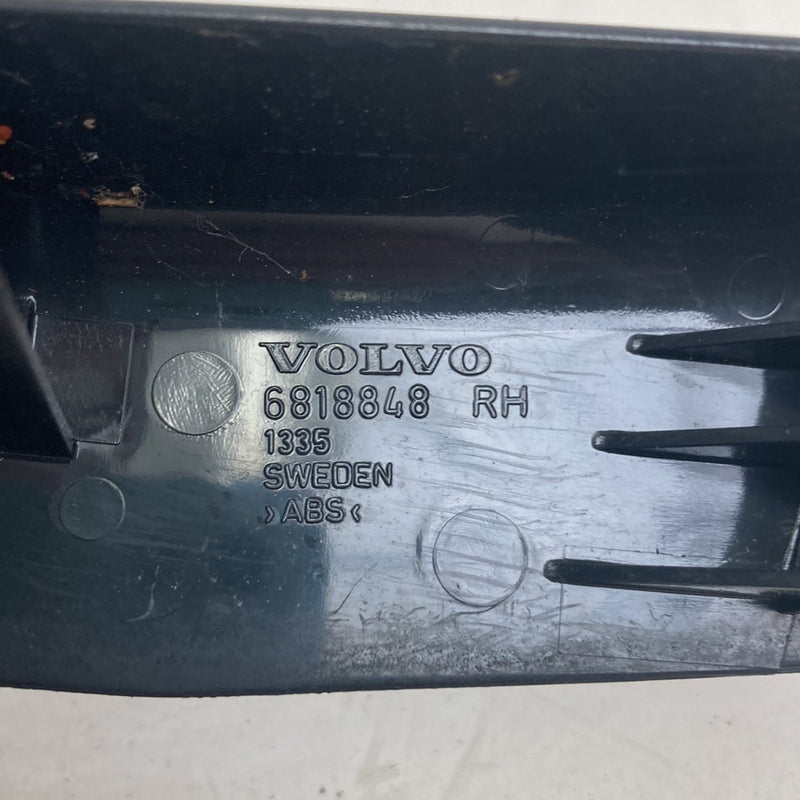 1998-2000 Volvo V70 Seat Trim Black Front 6818847 3539682 6818848 OEM #5211M