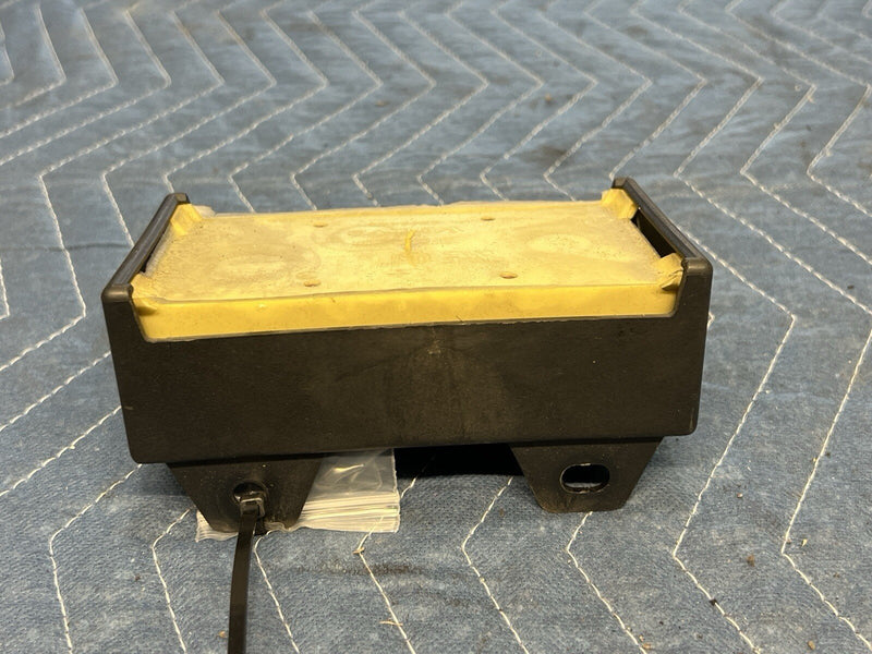 1998-2000 Volvo V70R V70 S70 Oscillation Damper Vibration 6846469 OEM #4111E