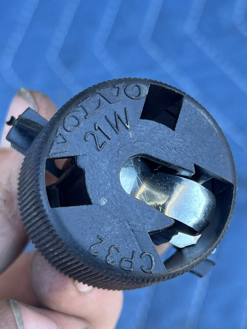 1988 Volvo 240 245 - Tail Light Socket PN: CP32