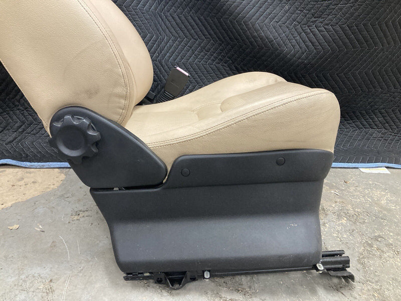 1998-2005 Land Rover Freelander Front Right RH Passenger Seat Tan OEM #3024M