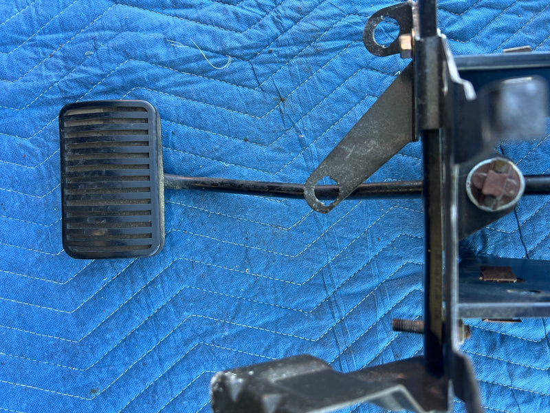 1986-1993 Volvo 240 244 Sedan Brake Pedal Lever Assembly OEM #4271EM