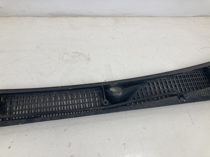 1995-1998 Chevrolet Silverado 2500 GMT400 Cowl Panel 15969625 OEM