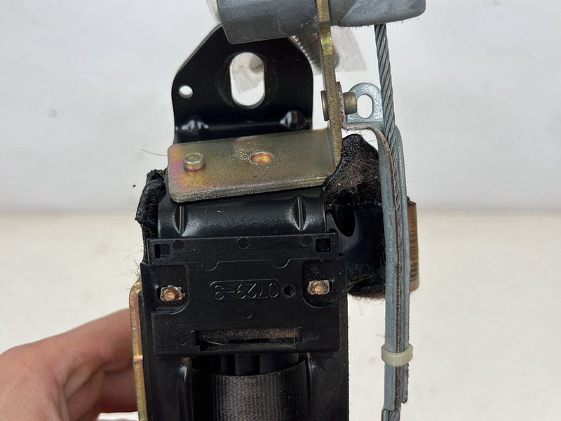 1993-1997 Volvo 850 Front Passenger Right Seat Belt Retractor Assembly OEM