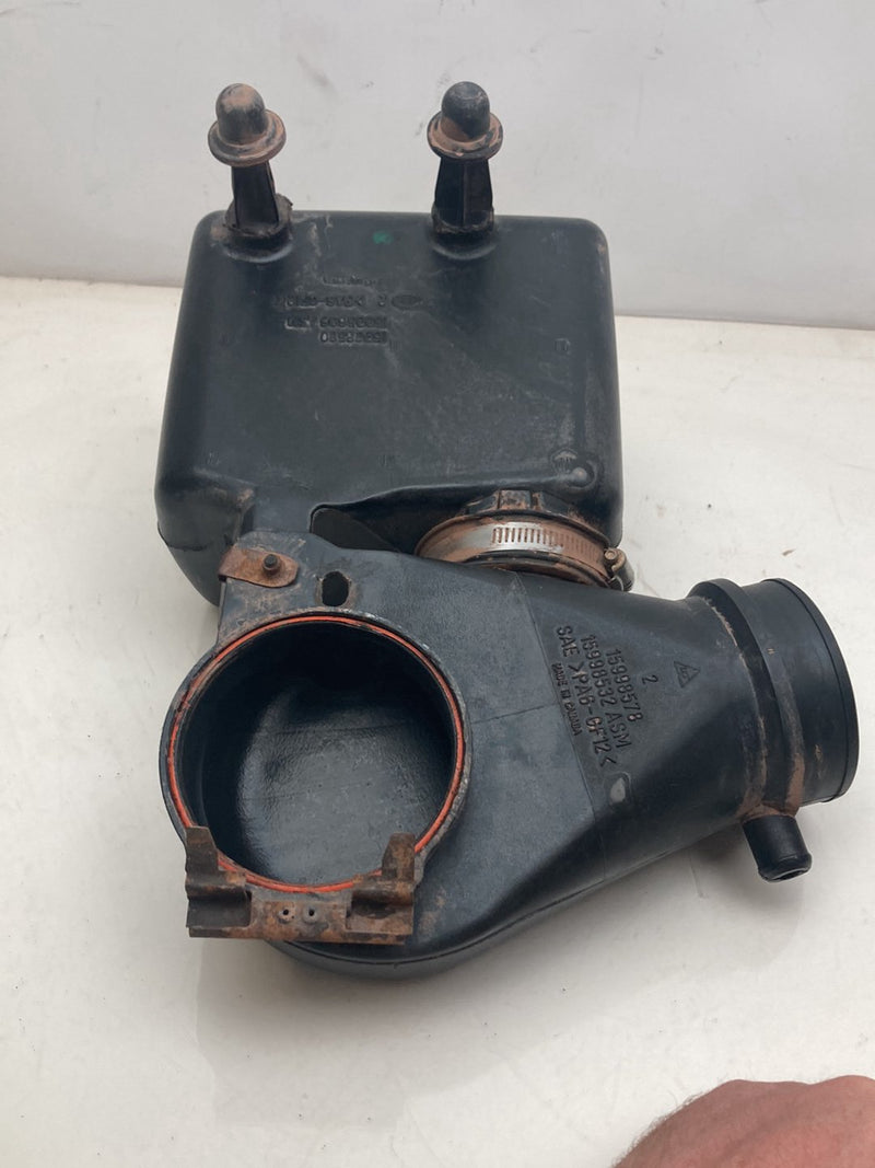 1996 Chevrolet Silverado GMT800 - Air Intake PN: 15998579 15995696