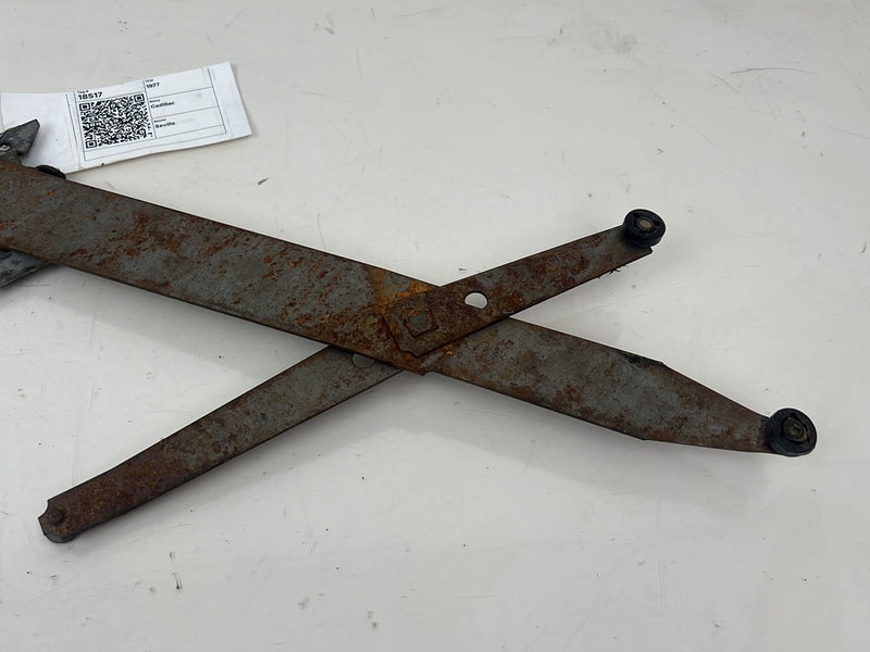 1976-1979 Cadillac Seville Front Driver LH Window Regulator + Motor 1683985 OEM #5593EM