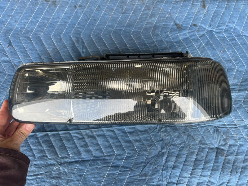 1999-2002 Chevy Silverado GM 1500 2500 Upper RH & LH Headlight Pair OEM #1732CN