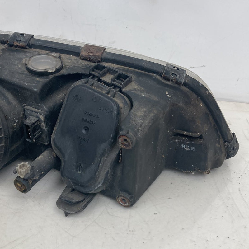 1998-2000 Volvo V70 Headlight Assembly Left 9169362 OEM #5193M