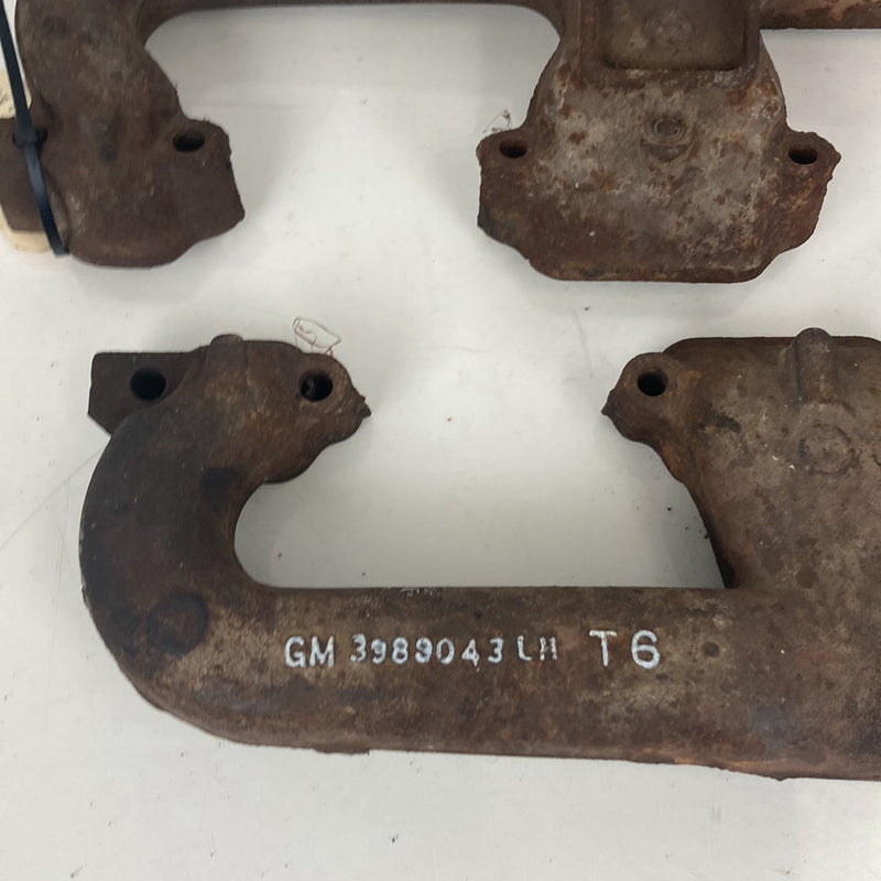 1971-1974 Chevy Camaro Small Block Exhaust Manifolds W/O Air SBC L & R #3558E